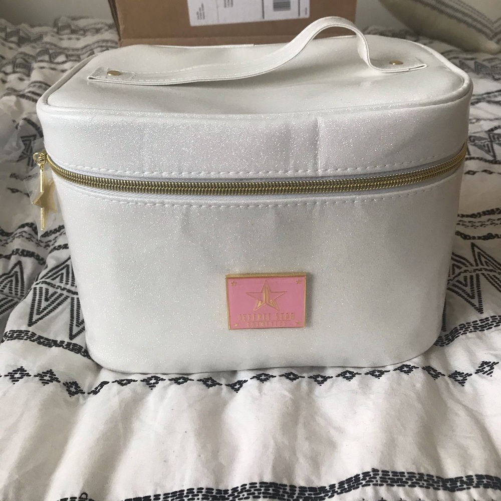 Jeffree Star NEW makup traincase